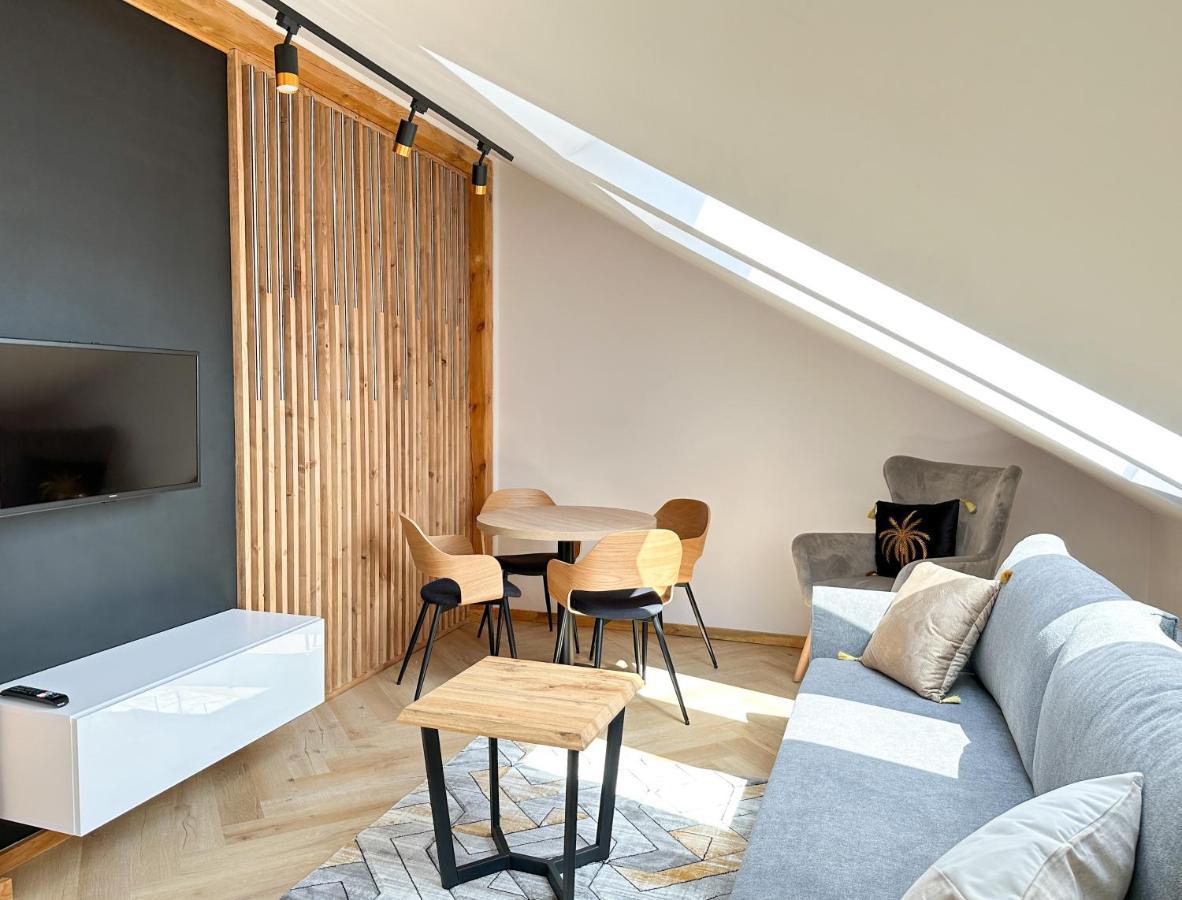 Dmk Oak Studio Near Warsaw-Modlin Airport Nowy Dwor Mazowiecki Luaran gambar